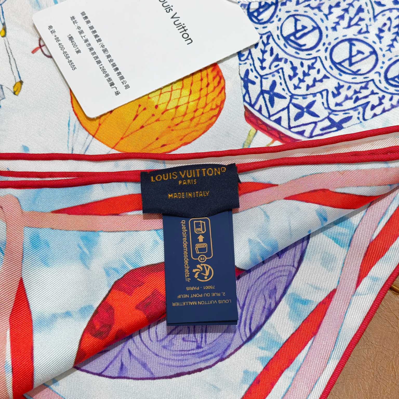 LV 26S SCARF 90 IN SILK 319763