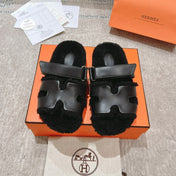 CHYPRE SANDAL IN BLACK SHEARLING AND CALFSKIN