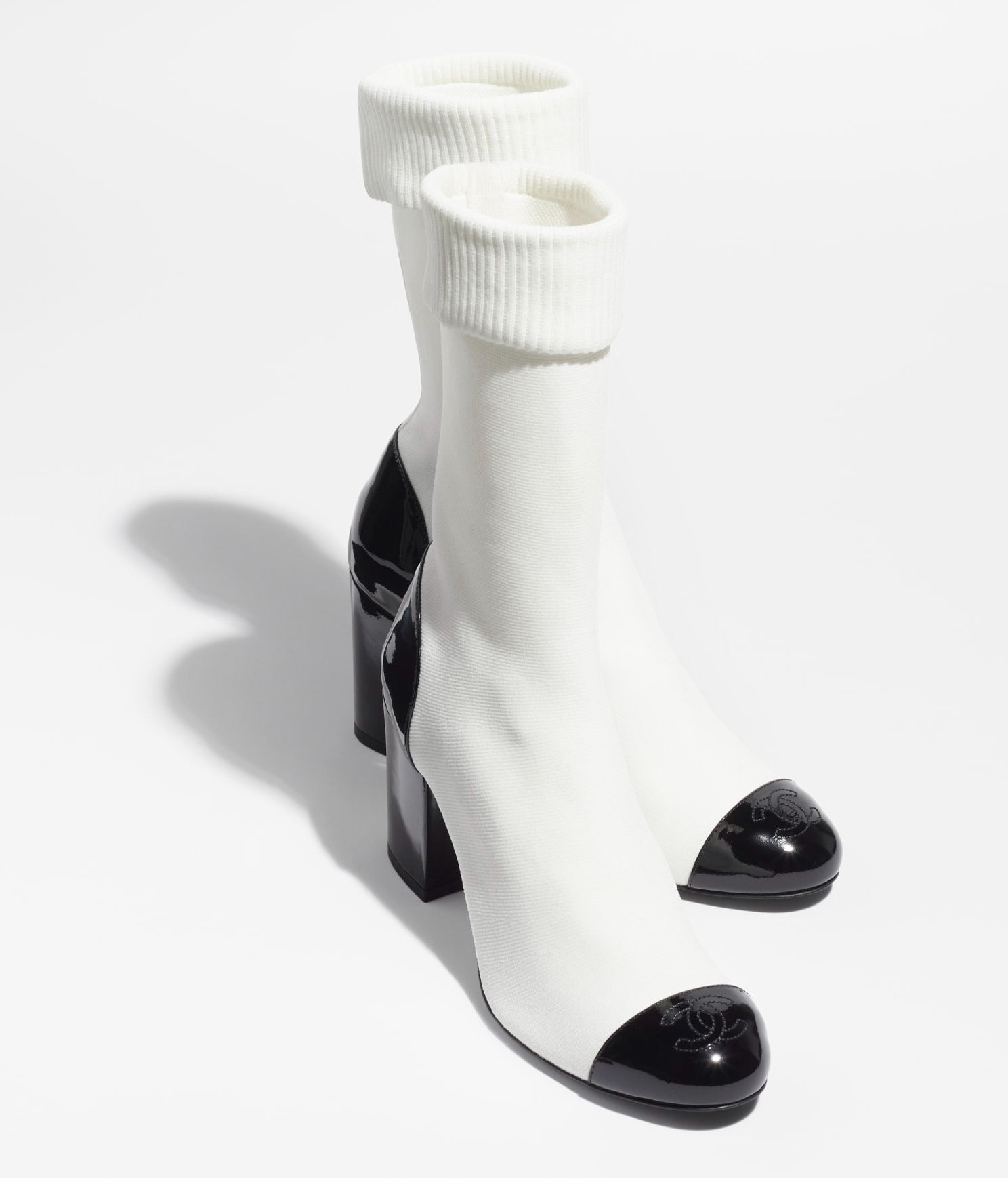 SHORT BOOTS WHITE BLACK KNIT PATENT CALFSKIN